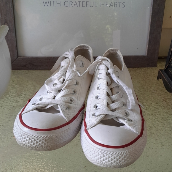 Converse Chuck Taylor All Star White Women's Size 8 Men's Size 6 - Picture 2 of 9